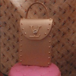 Pretty hang bag color rose gold